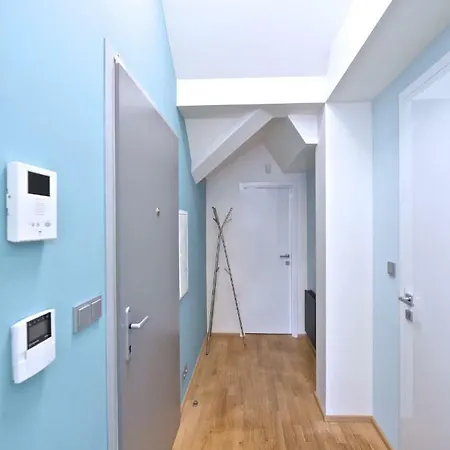 Designer Loft 2 * Prága